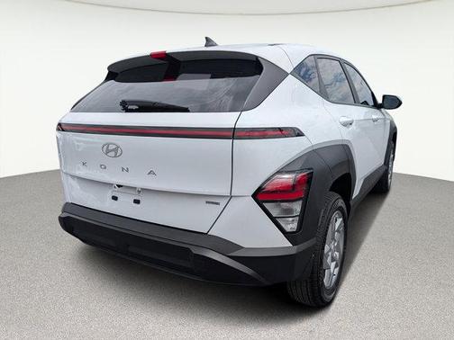 2025 Hyundai KONA SE