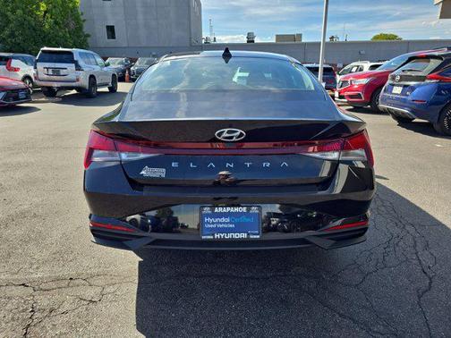 2023 Hyundai ELANTRA SE