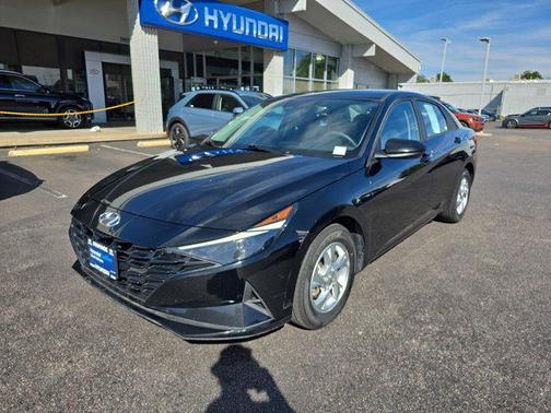 2023 Hyundai ELANTRA SE