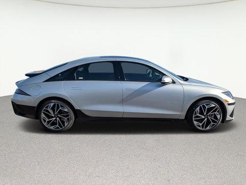 2025 Hyundai IONIQ 6 Limited