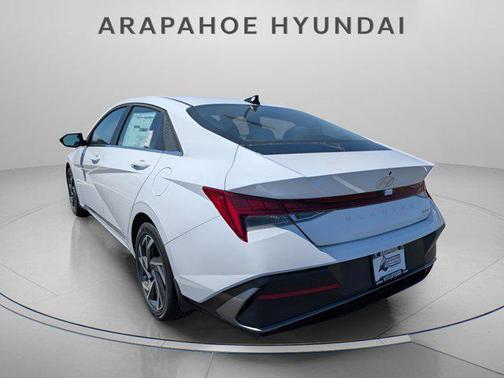 2025 Hyundai ELANTRA Limited