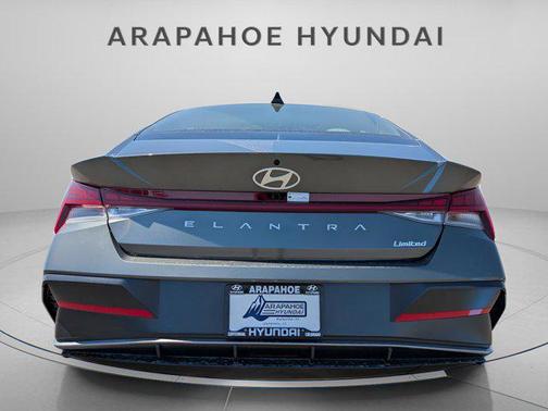2025 Hyundai ELANTRA Limited