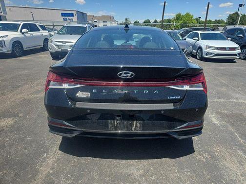 2023 Hyundai ELANTRA Limited