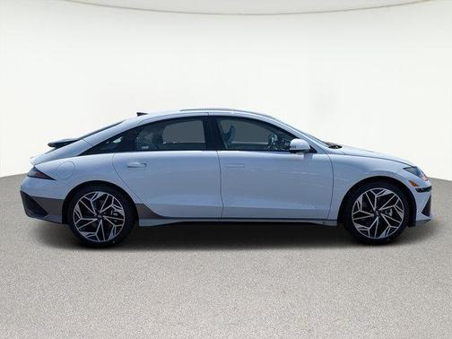 2025 Hyundai IONIQ 6 Limited