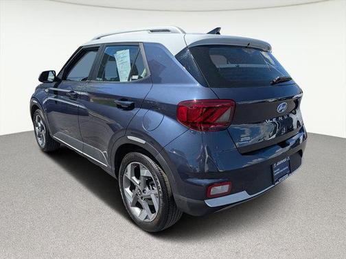 2022 Hyundai VENUE Limited