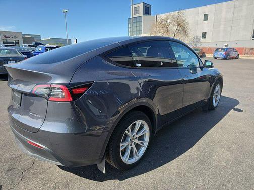 2023 Tesla Model Y Long Range Dual Motor All-Wheel Drive