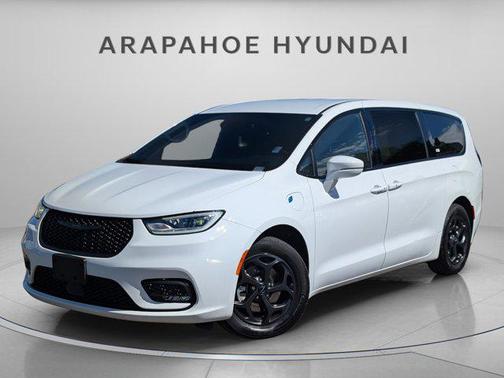 2022 Chrysler Pacifica Hybrid Touring L