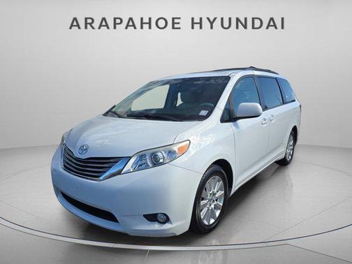 2014 Toyota Sienna XLE