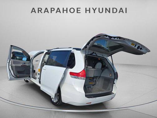 2014 Toyota Sienna XLE