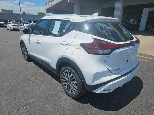 2021 Nissan Kicks SV
