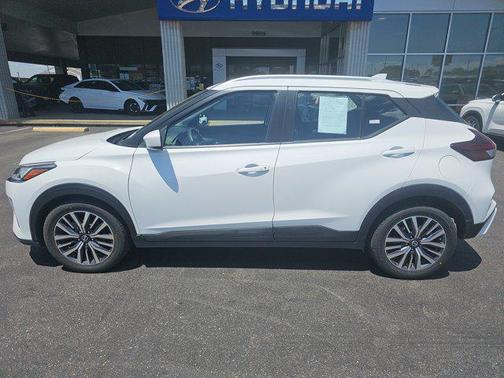 2021 Nissan Kicks SV