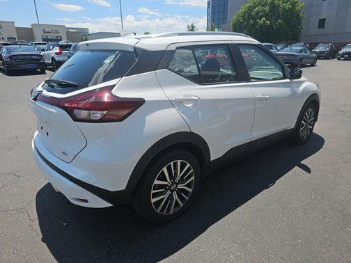 2021 Nissan Kicks SV