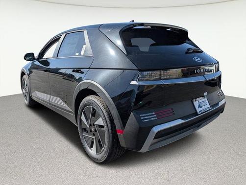 2025 Hyundai IONIQ 5 SE