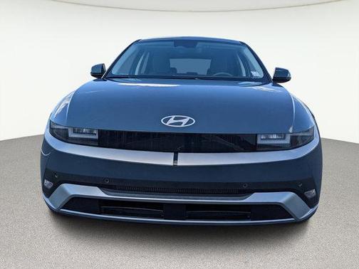 2025 Hyundai IONIQ 5 SE