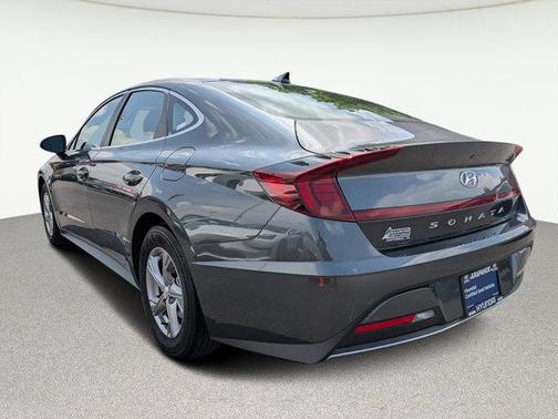 2022 Hyundai SONATA SE