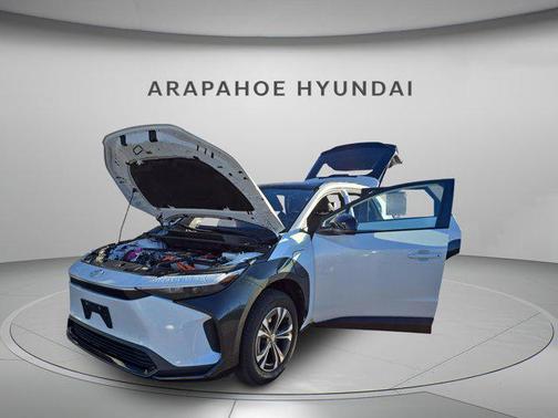 2024 Toyota bZ4X XLE