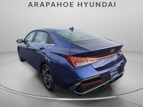 2025 Hyundai ELANTRA SEL