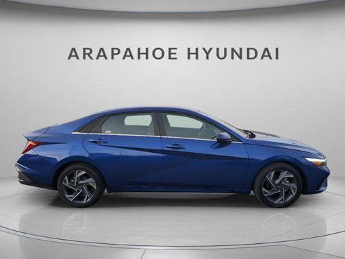 2025 Hyundai ELANTRA SEL