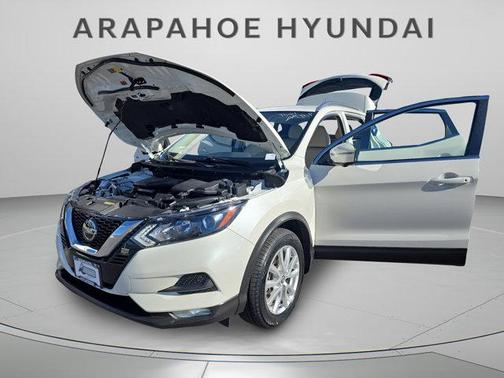 2022 Nissan Rogue Sport SV