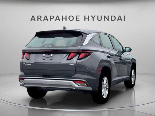 2026 Hyundai TUCSON SE