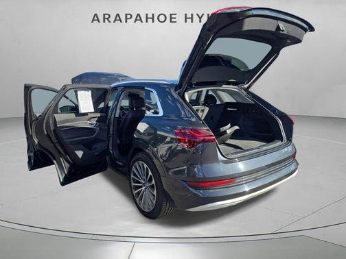 2019 Audi e-tron Premium Plus