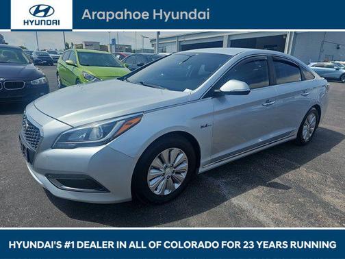 2017 Hyundai SONATA Hybrid SE