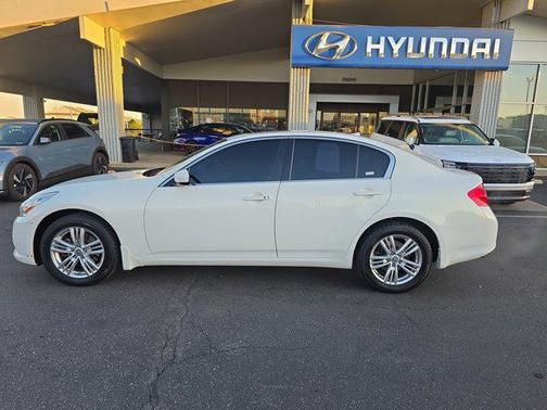 2013 INFINITI G37x Base