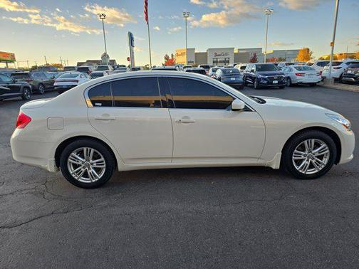 2013 INFINITI G37x Base