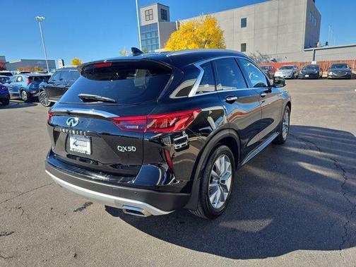2021 INFINITI QX50 LUXE AWD