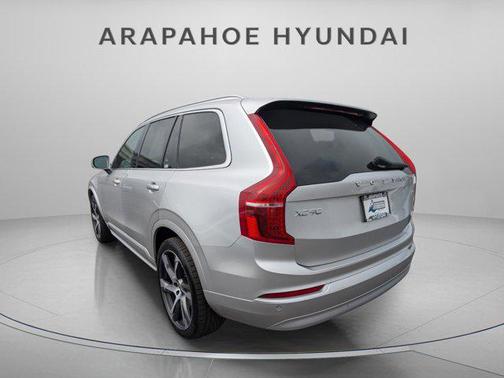 2022 Volvo XC90 T5 Momentum