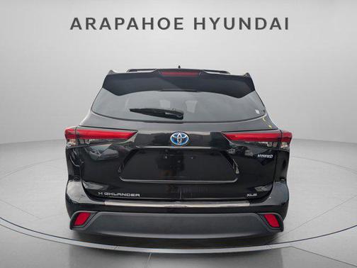 2021 Toyota Highlander Hybrid XLE