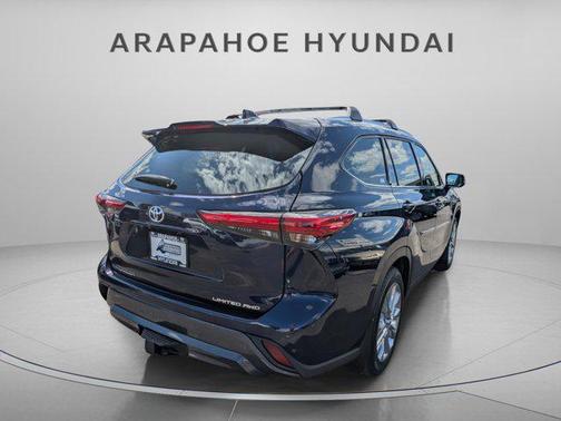 2022 Toyota Highlander Limited