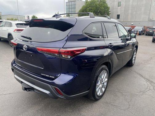 2022 Toyota Highlander Limited