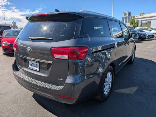 2016 Kia Sedona LX