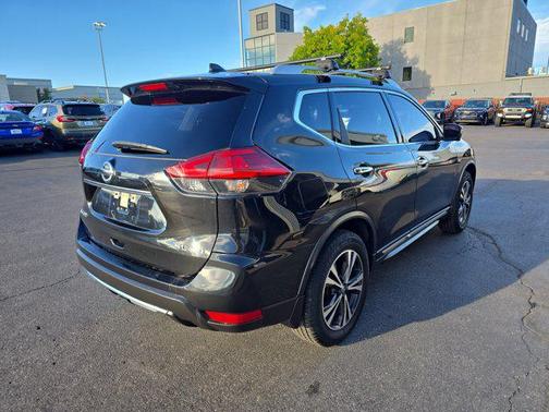 2017 Nissan Rogue SL