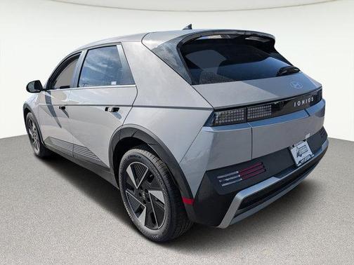 2025 Hyundai IONIQ 5 SE
