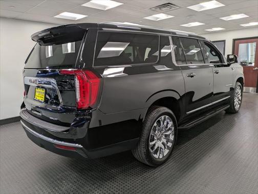 2022 GMC Yukon XL SLT