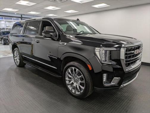 2022 GMC Yukon XL SLT