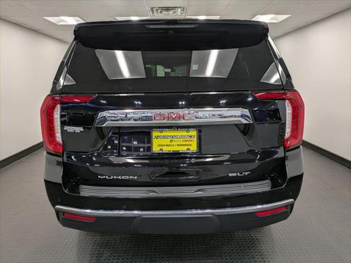 2022 GMC Yukon XL SLT