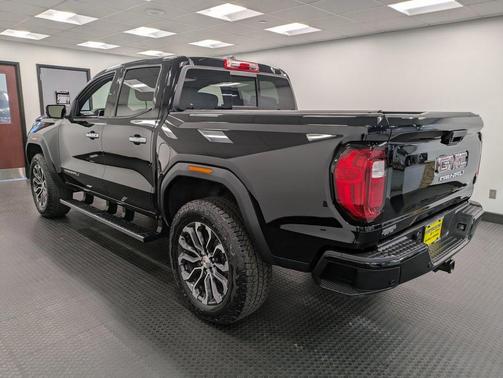 2024 GMC Canyon Denali