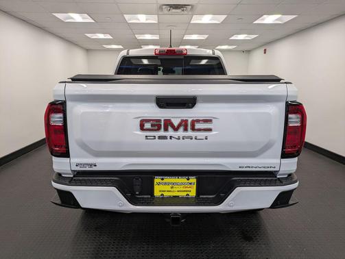 2024 GMC Canyon Denali