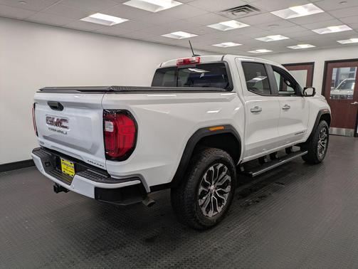 2024 GMC Canyon Denali