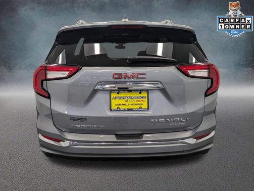 Sterling Metallic 2024 GMC Terrain Denali