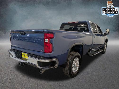 Lakeshore Blue Metallic 2026 Chevrolet Silverado 3500 LT