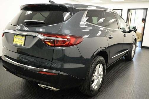 Photo 4 of 18 of 2020 Buick Enclave Essence