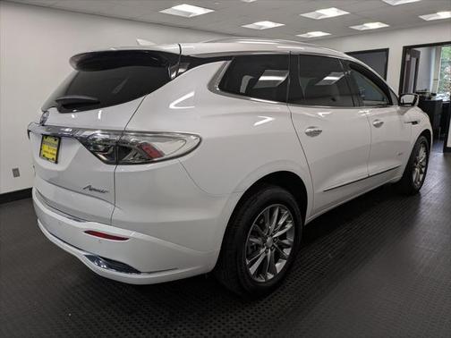 2022 Buick Enclave AWD Avenir