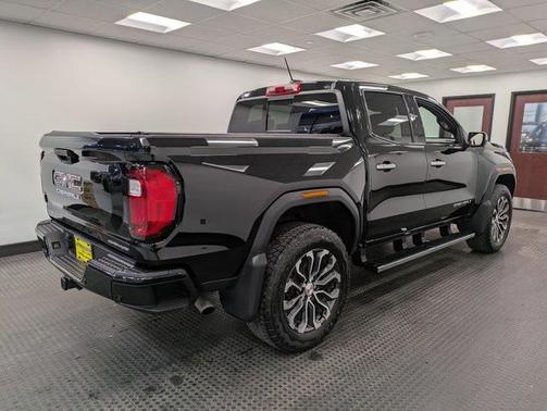 2024 GMC Canyon Denali