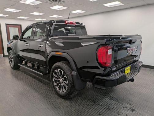 2024 GMC Canyon Denali