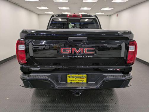 2025 GMC Canyon AT4