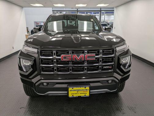 2025 GMC Canyon AT4